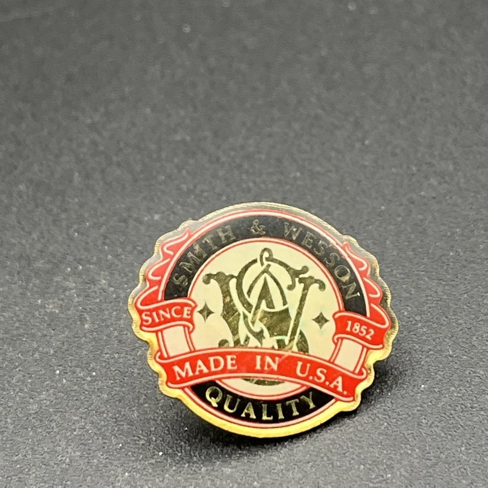 Smith &‎ Wesson Quality Made In The USA Lapel Hat Pin